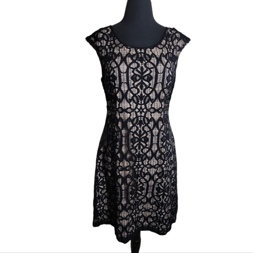 Connected Apparel petite black lace overlay scoop neck cap sleeve dress size 10P
